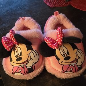 Disney Minnie Mouse Fuzzy Pink Slippers